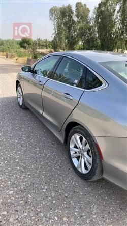 Chrysler 200